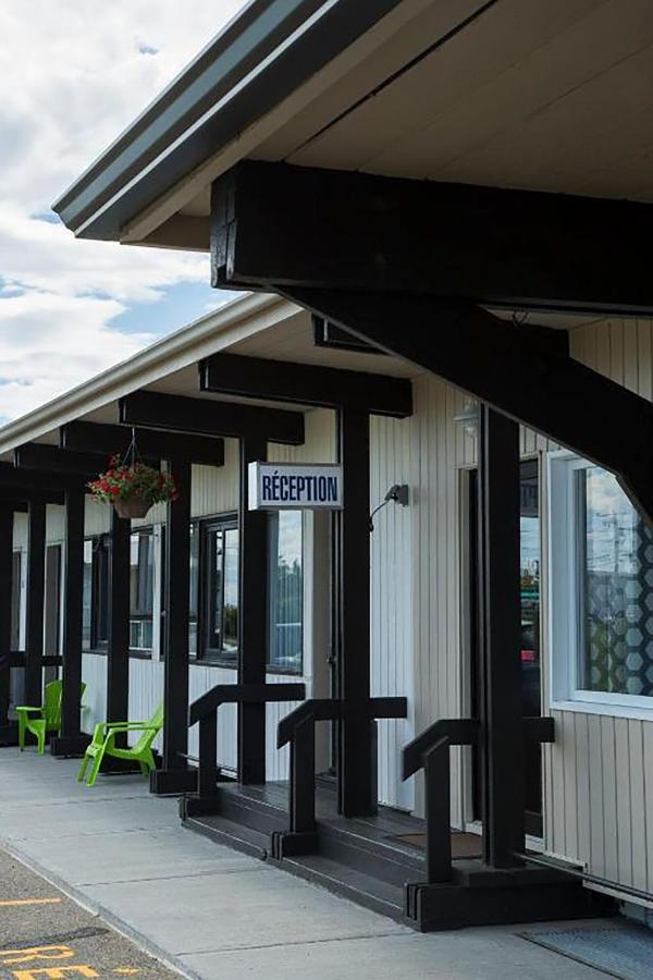 Motel La Marina Matane Exterior photo